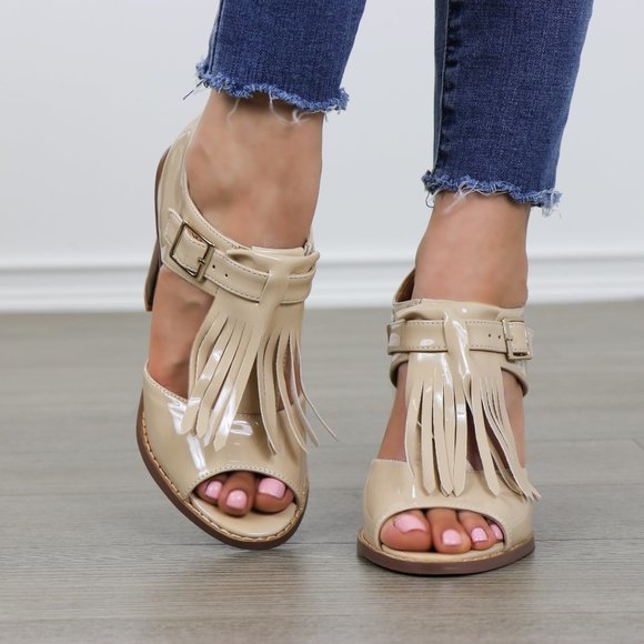 Patent beige oxford high heels w/ tassel - Picture 7 of 8